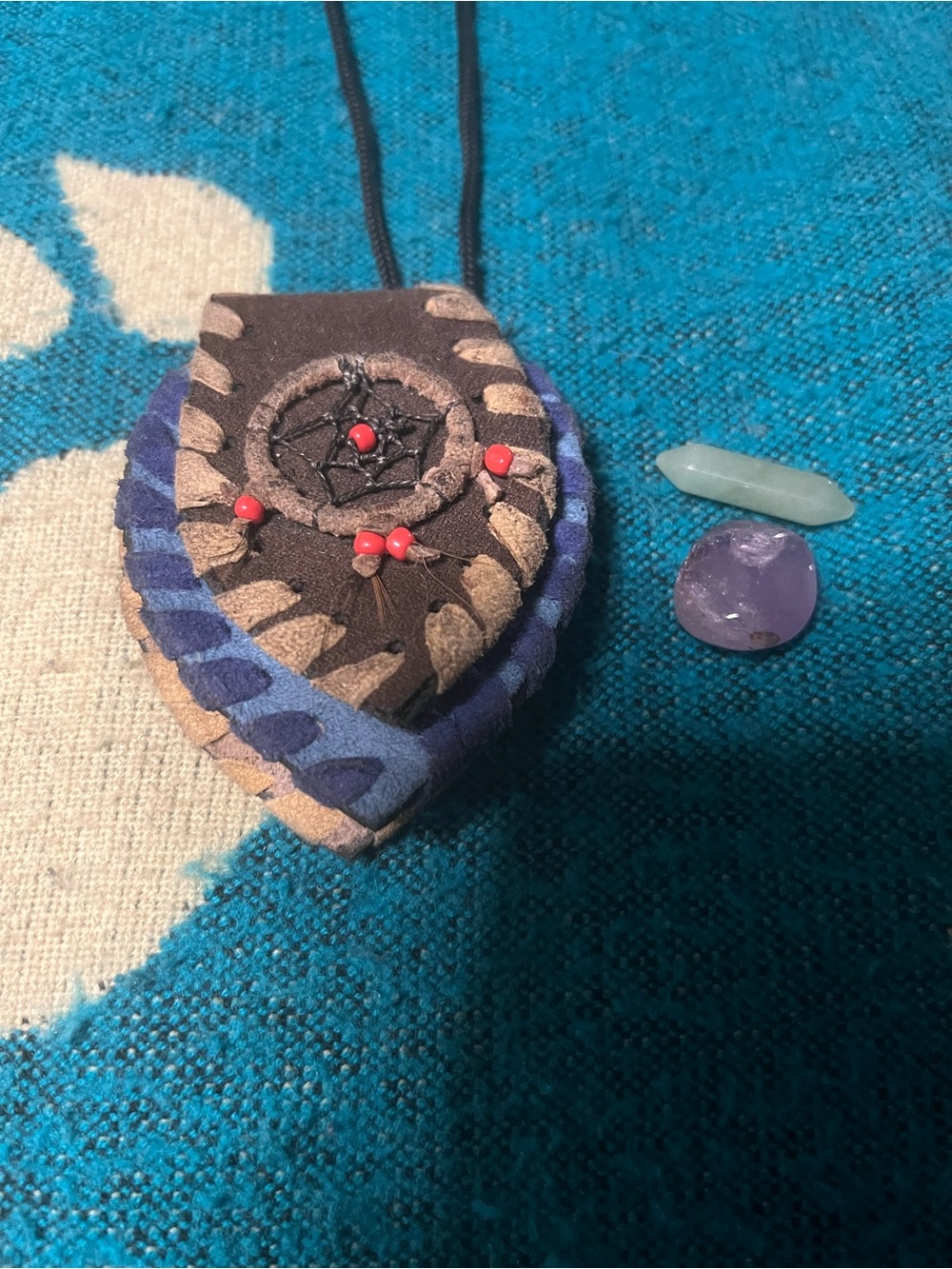 EARTHBOUND Leather Dreamcatcher Pendant Crystal Pouch Necklace (Like New)